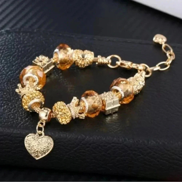 BEAUTIFUL HEART BEEDS CHARM BRACELET - Picture 3 of 4